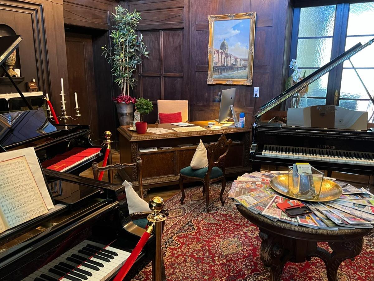 Schloss Grabow, Resting Place & A Luxury Piano Collection Resort, Prignitz Brandenburg Grabow  Εξωτερικό φωτογραφία